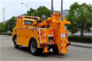 云城高速路拖车费